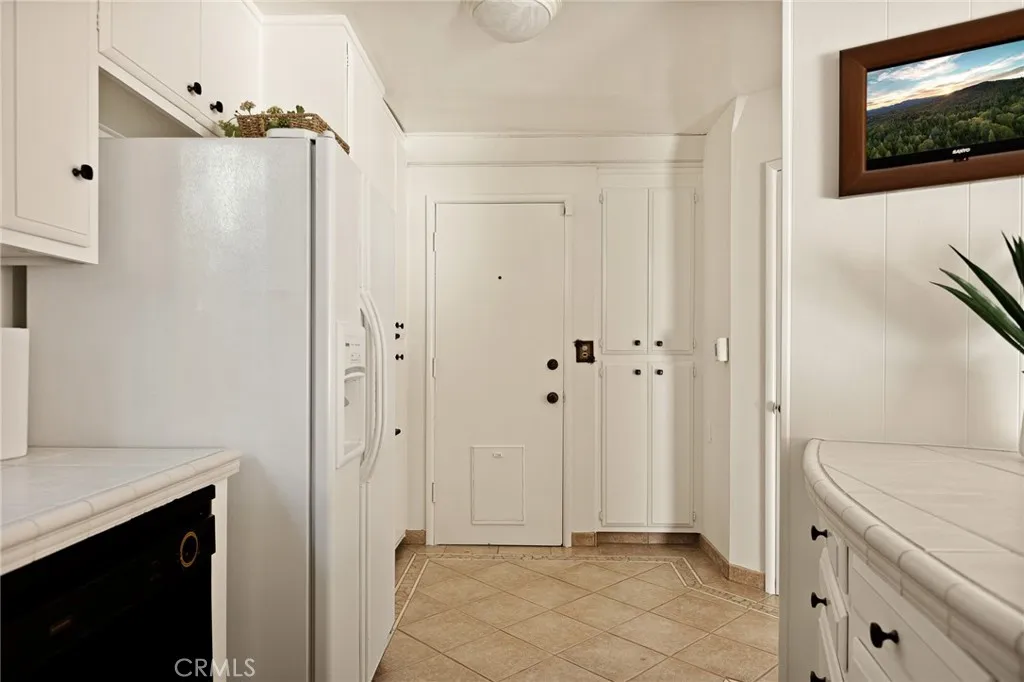180 Grass Valley 37, Lake Arrowhead, California 92352 home-pic-13