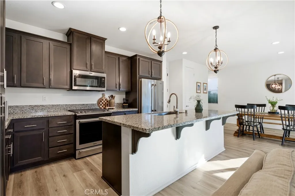 38369 Windingwalk Drive, Murrieta, California 92563 home-pic-16