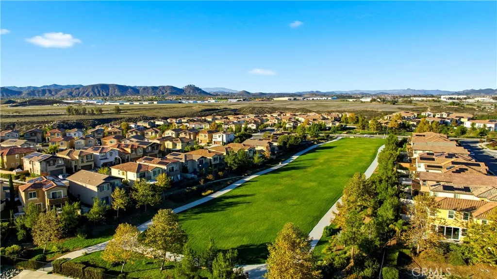 38369 Windingwalk Drive, Murrieta, California 92563 home-pic-8