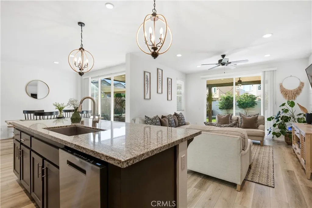 38369 Windingwalk Drive, Murrieta, California 92563 home-pic-15