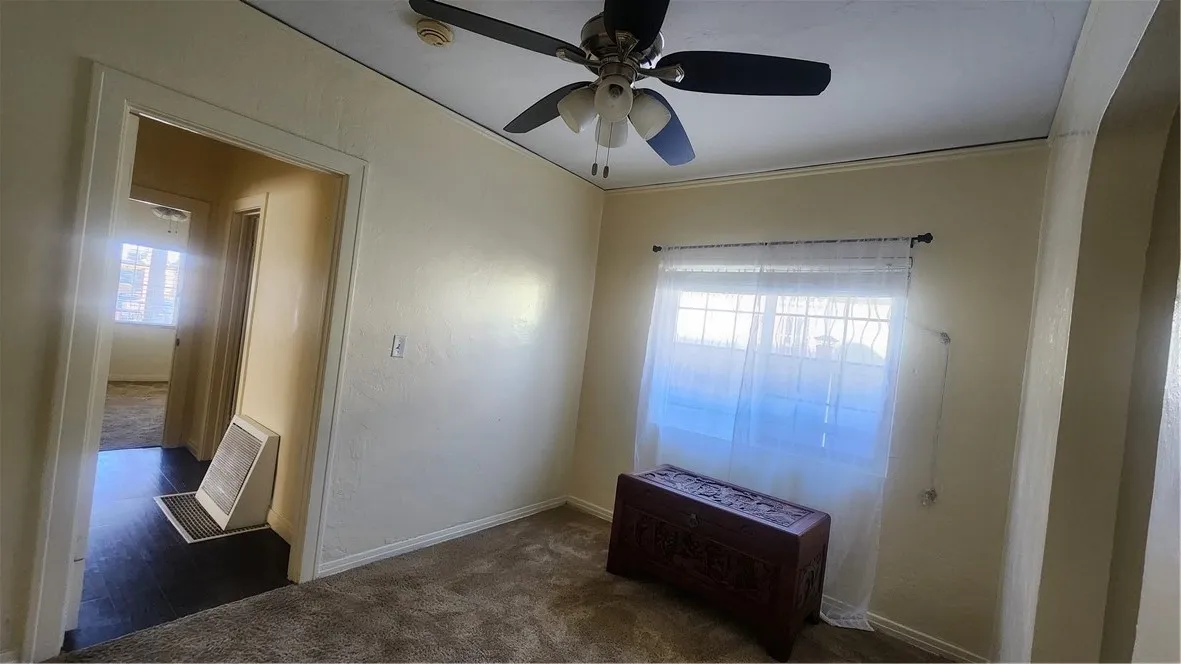 654 Oakford, Los Angeles, California 90022 home-pic-11