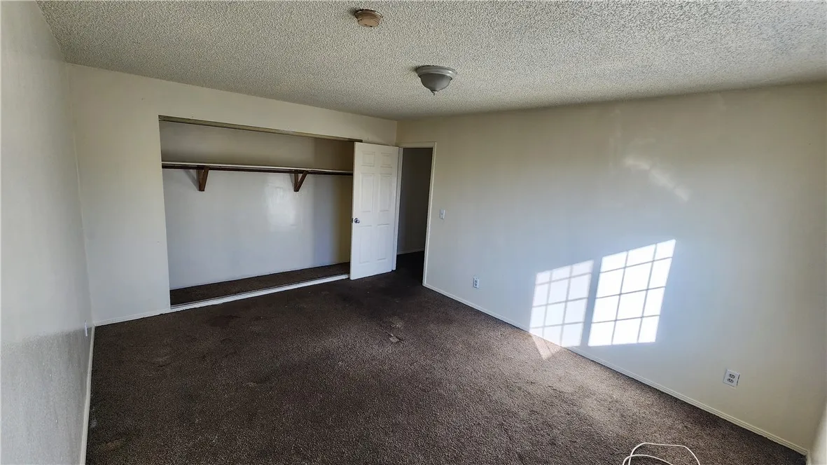 654 Oakford, Los Angeles, California 90022 home-pic-34