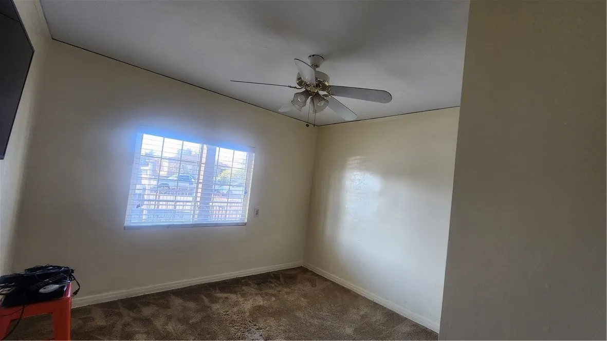 654 Oakford, Los Angeles, California 90022 home-pic-9