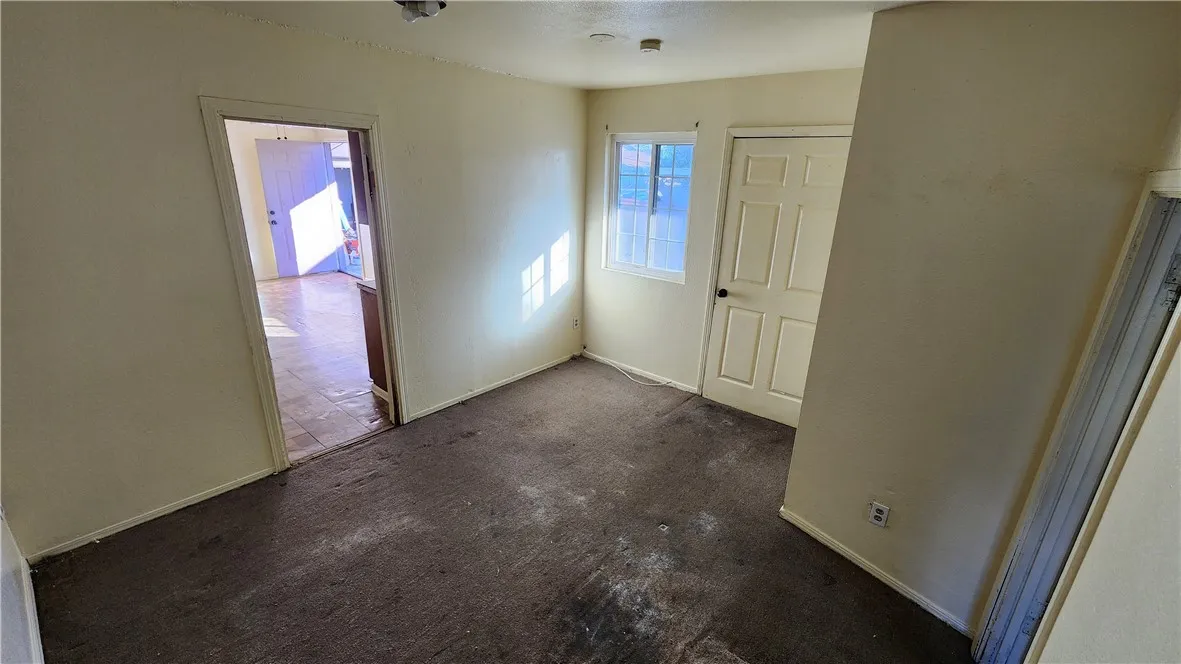 654 Oakford, Los Angeles, California 90022 home-pic-30