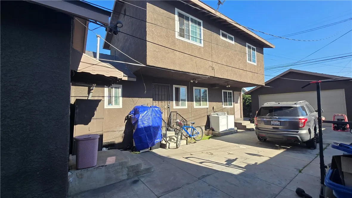 654 Oakford, Los Angeles, California 90022 home-pic-15