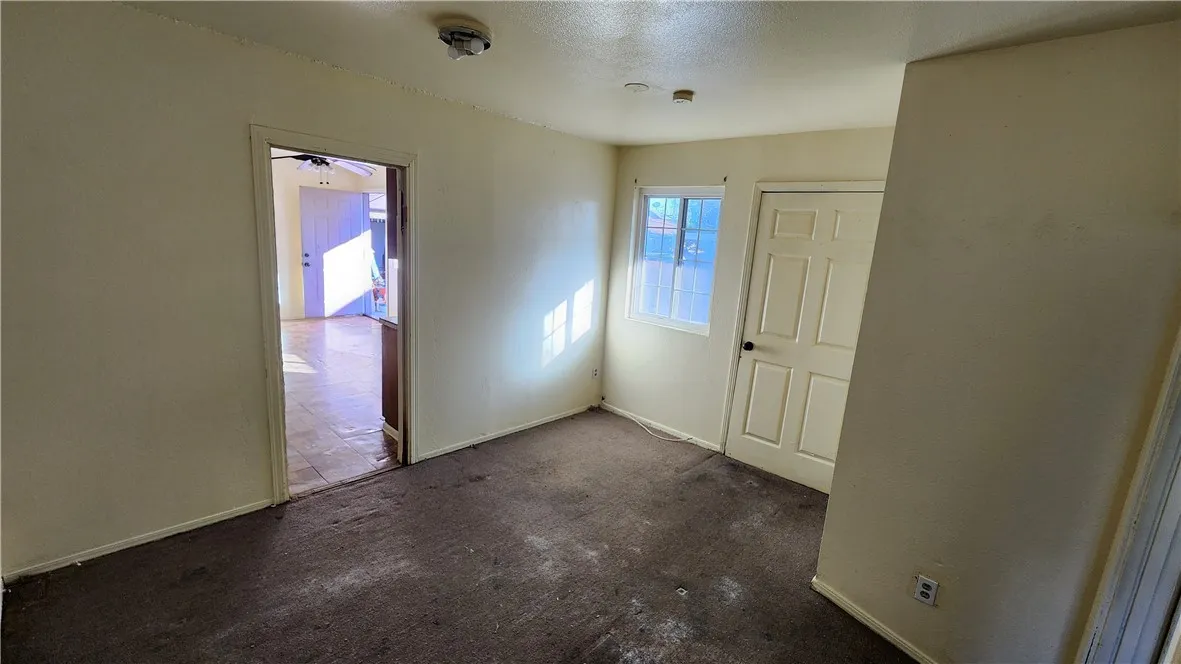 654 Oakford, Los Angeles, California 90022 home-pic-29