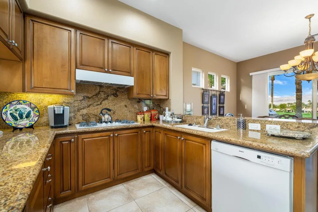 620 Hawk Hill Trail, Palm Desert, California 92211 home-pic-18