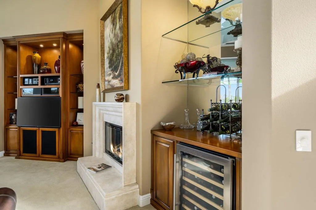 620 Hawk Hill Trail, Palm Desert, California 92211 home-pic-10