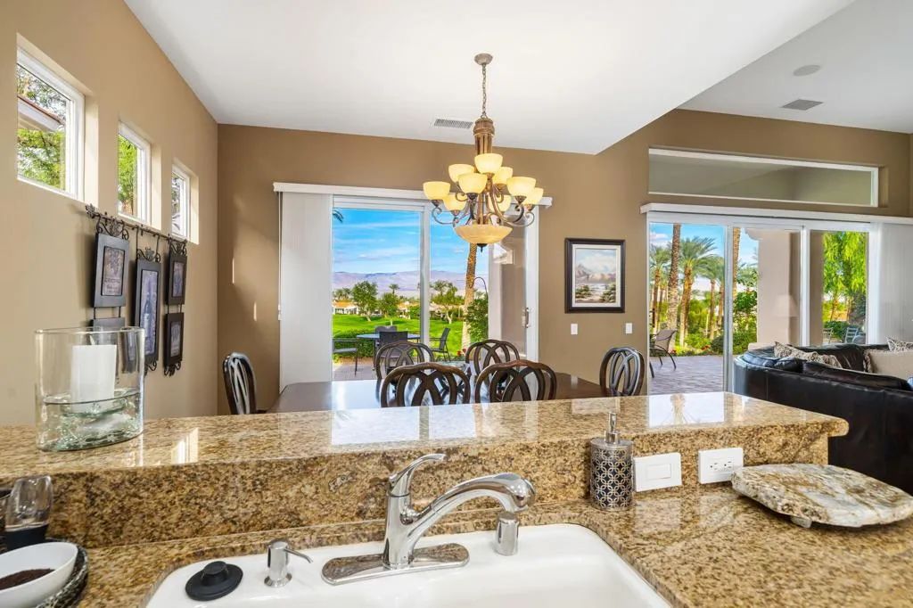 620 Hawk Hill Trail, Palm Desert, California 92211 home-pic-17