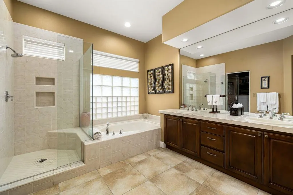 620 Hawk Hill Trail, Palm Desert, California 92211 home-pic-26