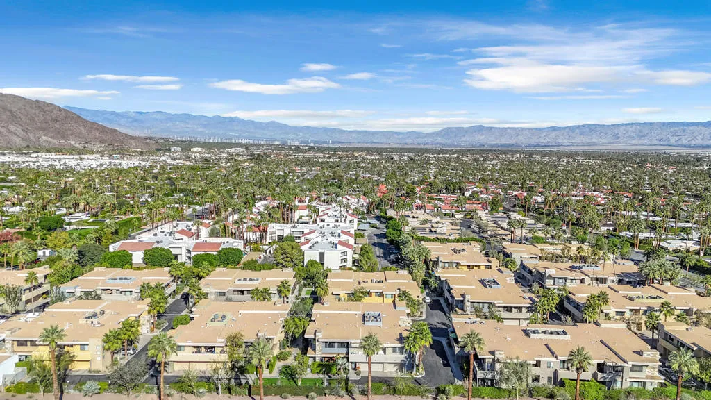 900 E Palm Canyon Drive 201, Palm Springs, California 92264 home-pic-39