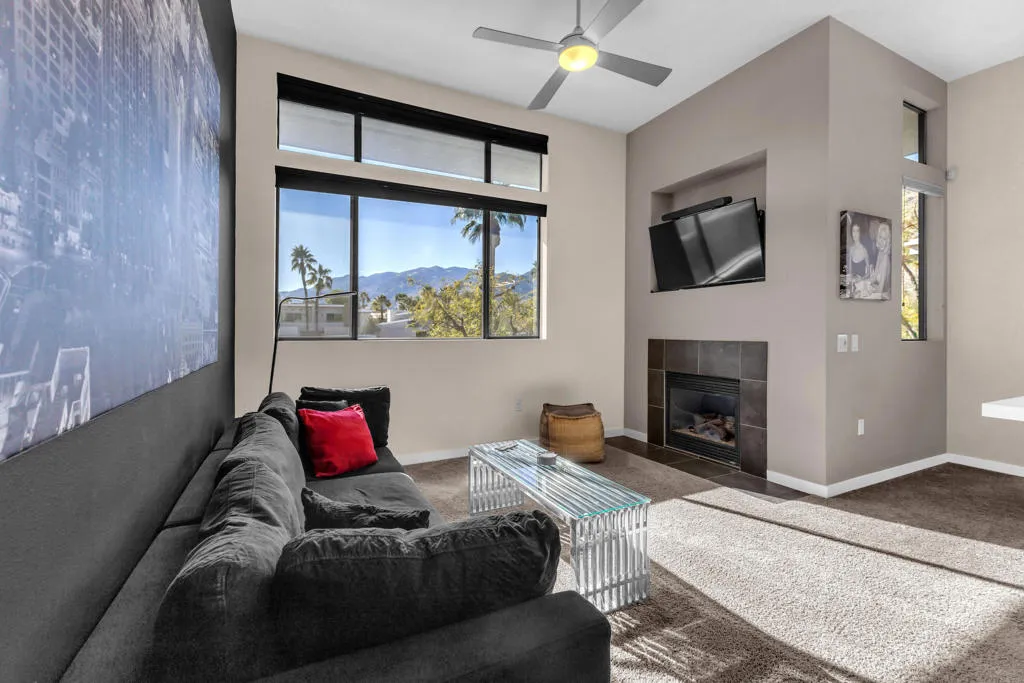 900 E Palm Canyon Drive 201, Palm Springs, California 92264 home-pic-16