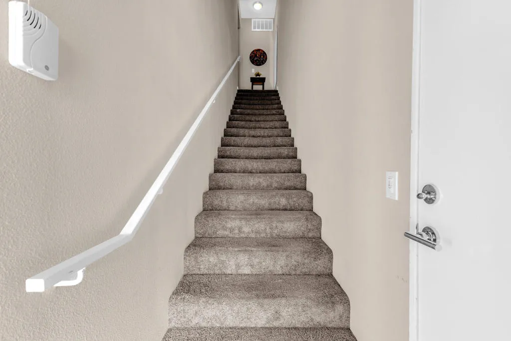 900 E Palm Canyon Drive 201, Palm Springs, California 92264 home-pic-2