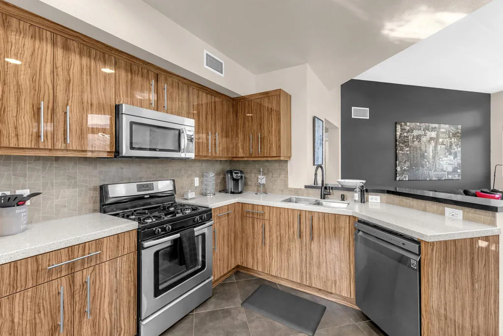 900 E Palm Canyon Drive 201, Palm Springs, California 92264 home-pic-28