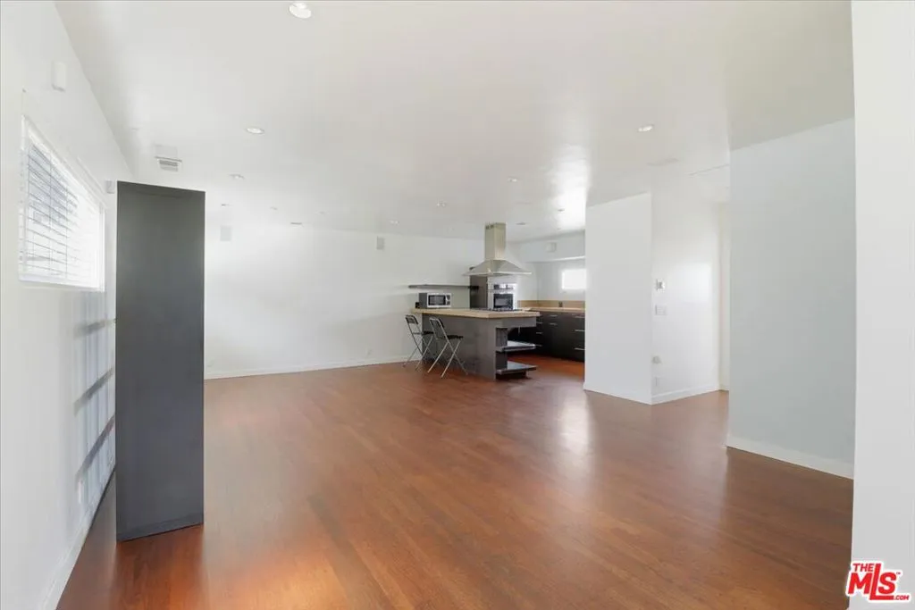109 Dudley Avenue, Venice, California 90291 home-pic-8