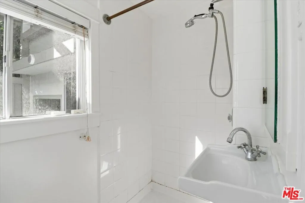 109 Dudley Avenue, Venice, California 90291 home-pic-13