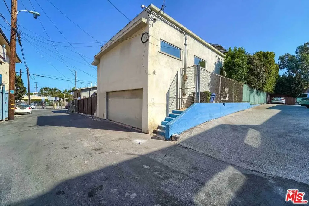 109 Dudley Avenue, Venice, California 90291 home-pic-4