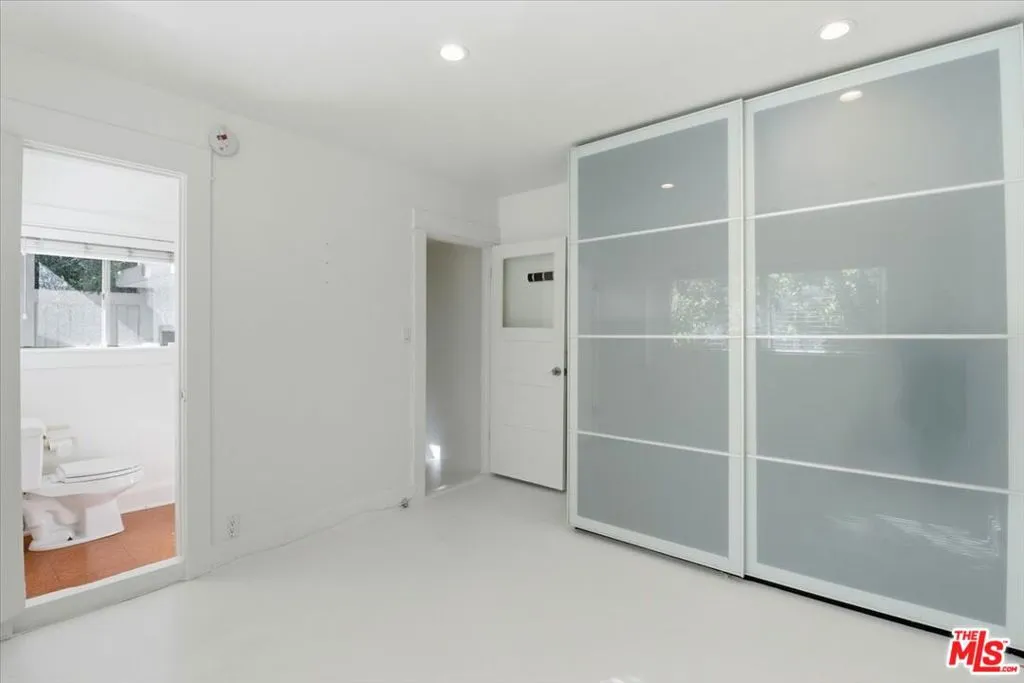 109 Dudley Avenue, Venice, California 90291 home-pic-10