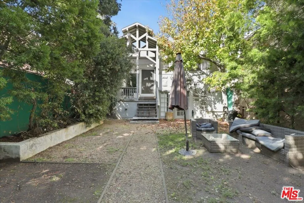 109 Dudley Avenue, Venice, California 90291 home-pic-2
