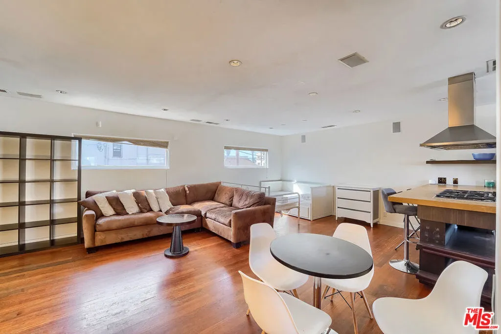 109 Dudley Avenue, Venice, California 90291 home-pic-1
