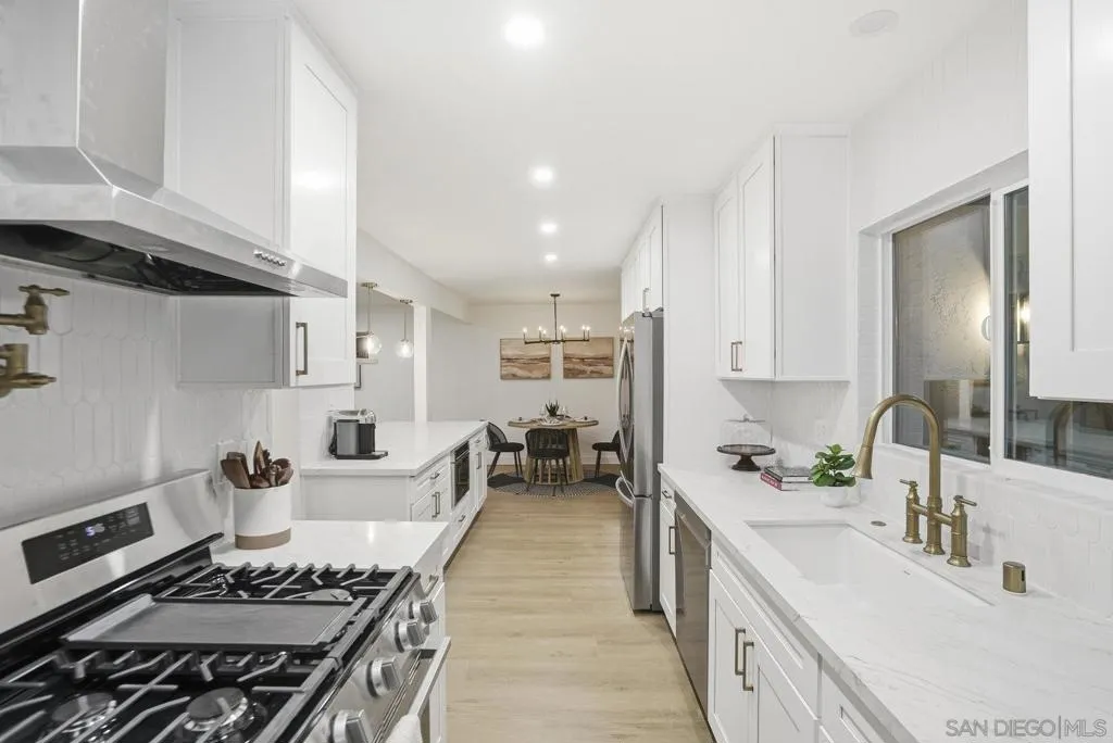 7427 Margerum Ave, San Diego, California 92120 home-pic-10
