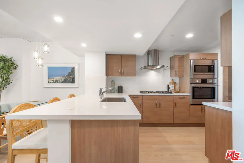 13650 Marina Pointe Drive 908, Marina Del Rey, California 90292 home-pic-5