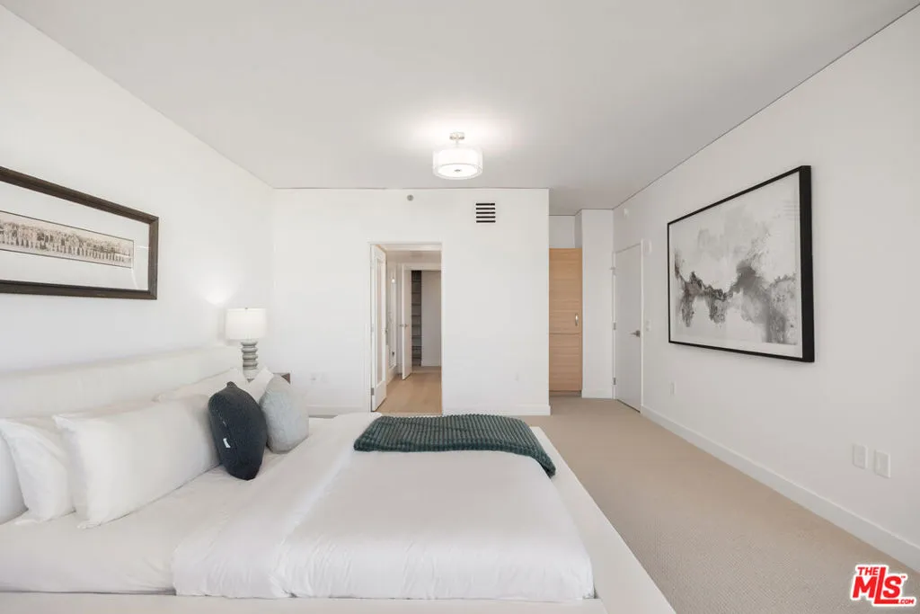 13650 Marina Pointe Drive 908, Marina Del Rey, California 90292 home-pic-9