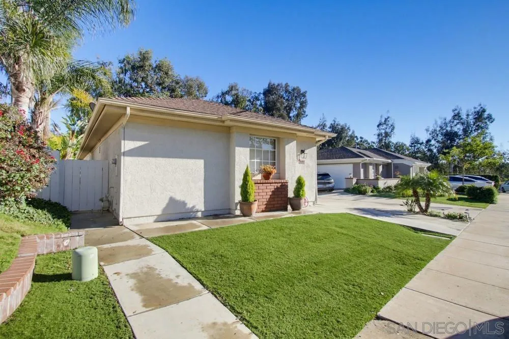 10460 La Vita C, San Diego, California 92131 home-pic-2