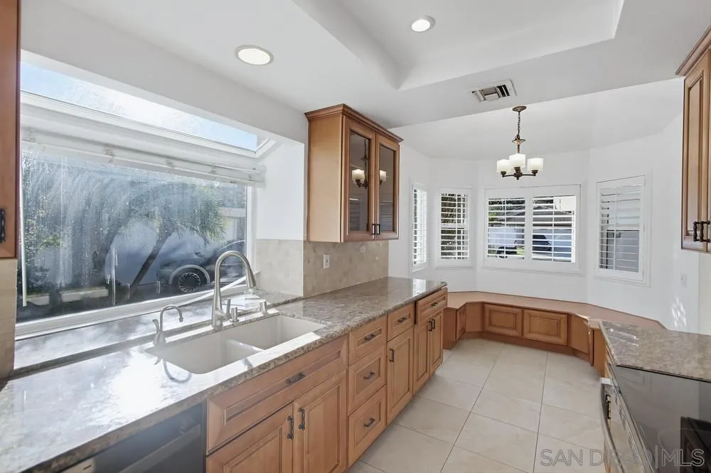 10460 La Vita C, San Diego, California 92131 home-pic-10