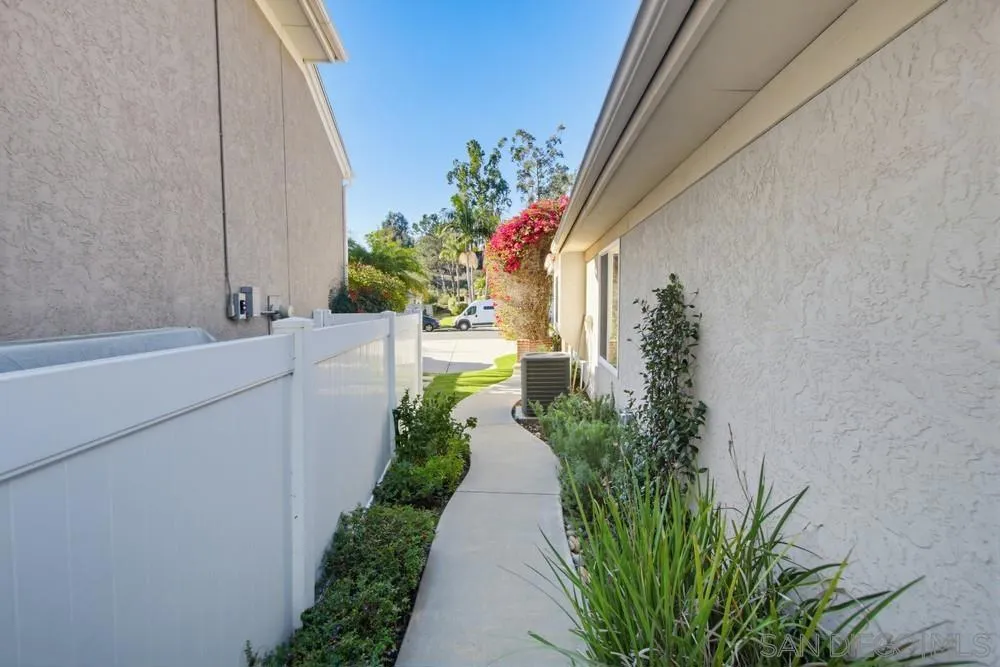 10460 La Vita C, San Diego, California 92131 home-pic-28