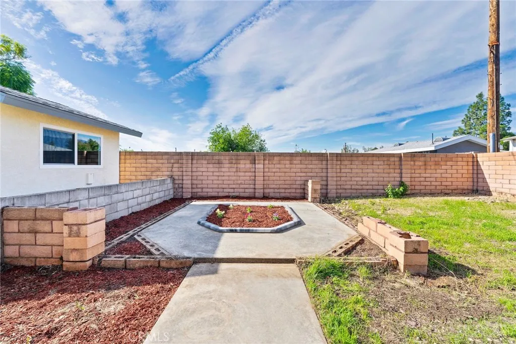 9352 Olive Street, Fontana, California 92335 home-pic-29