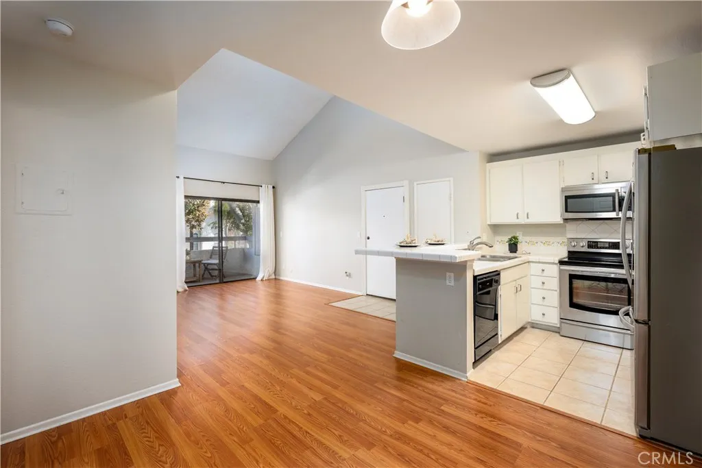 25003 Peachland 211, Newhall, California 91321 home-pic-7