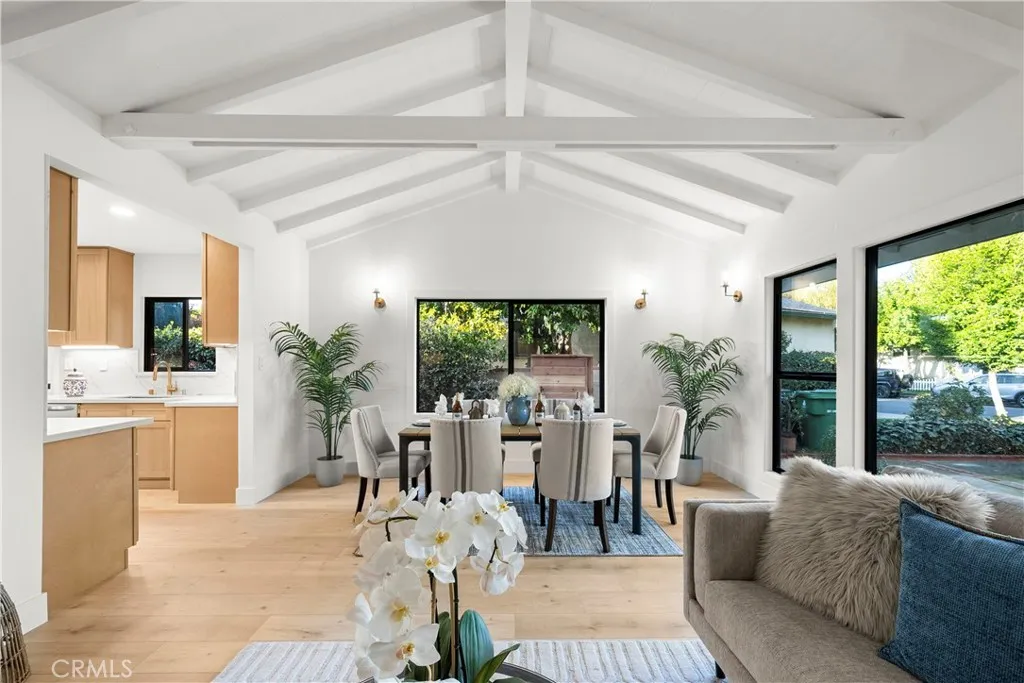 5833 Allott Avenue, Valley Glen, California 91401 home-pic-4