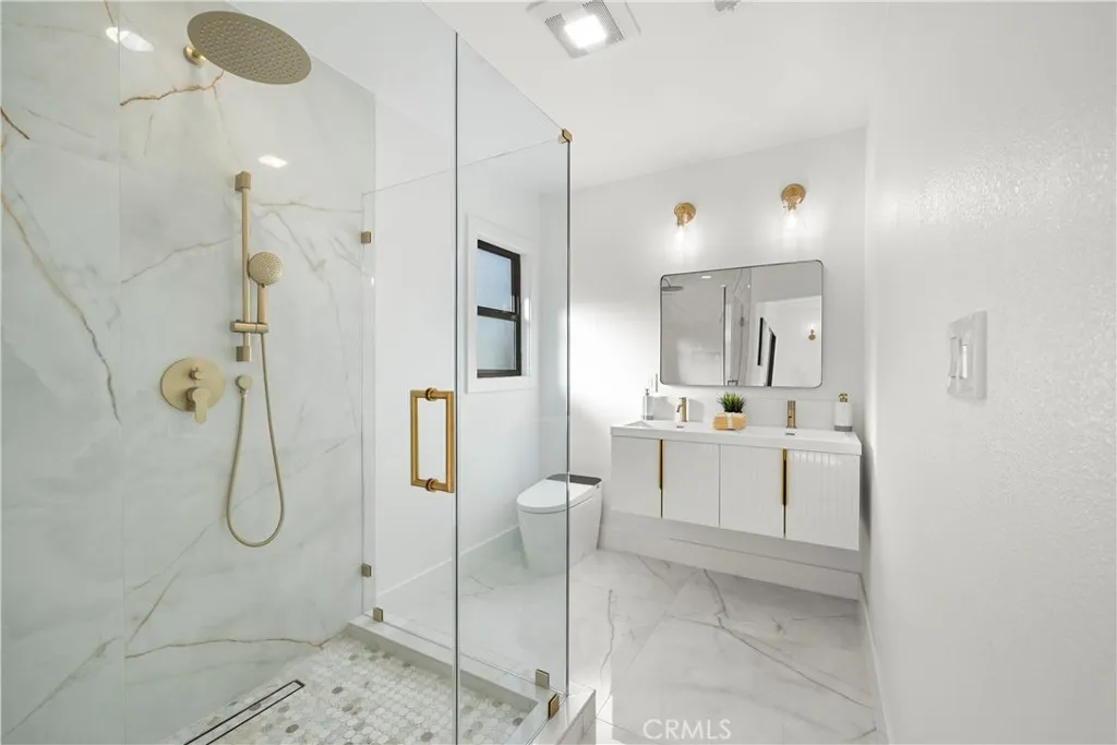 5833 Allott Avenue, Valley Glen, California 91401 home-pic-23