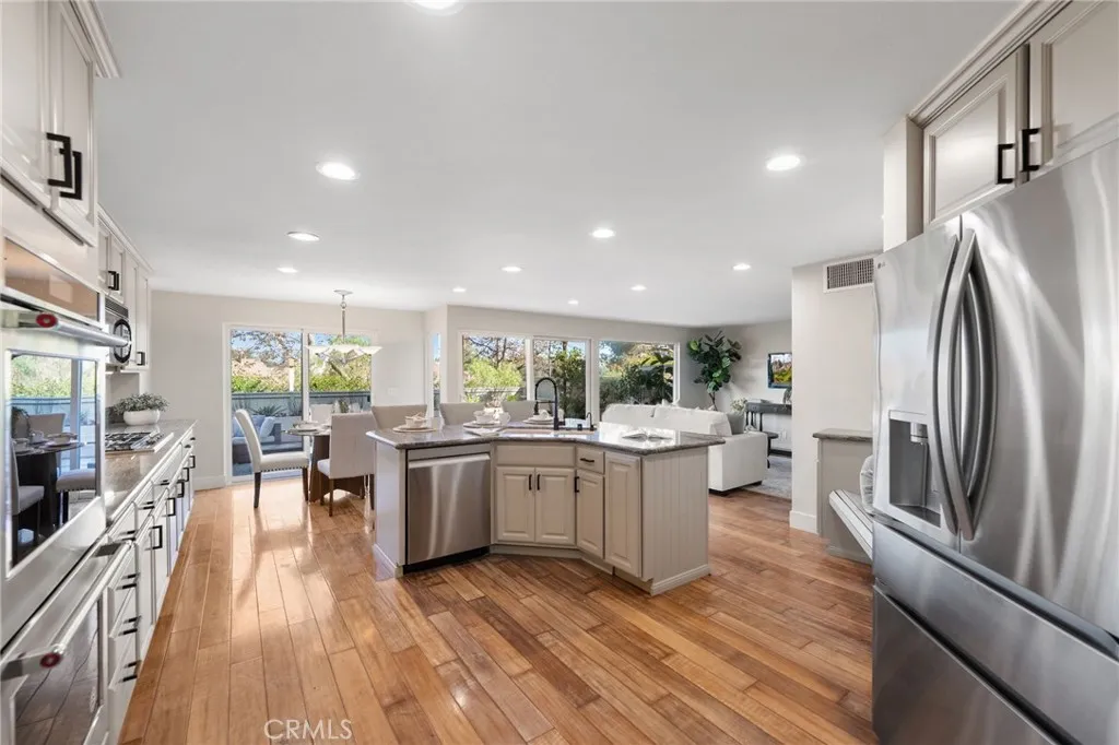 6535 E Paseo Murillo, Anaheim, California 92807 home-pic-9