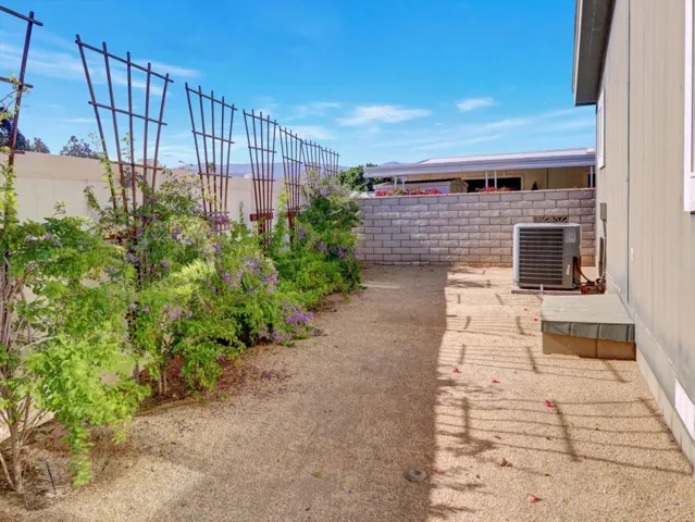 06-39760 Moronga Canyon Dr-6