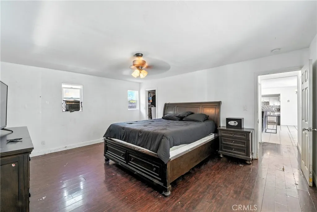 10333 Capistrano Avenue, South Gate, California 90280 home-pic-12