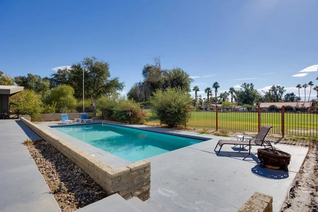 255 Montezuma Road, Borrego Springs, California 92004 home-pic-9