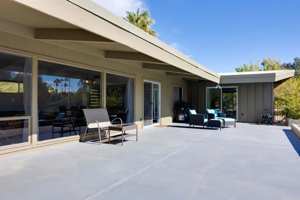 255 Montezuma Road, Borrego Springs, California 92004 home-pic-11