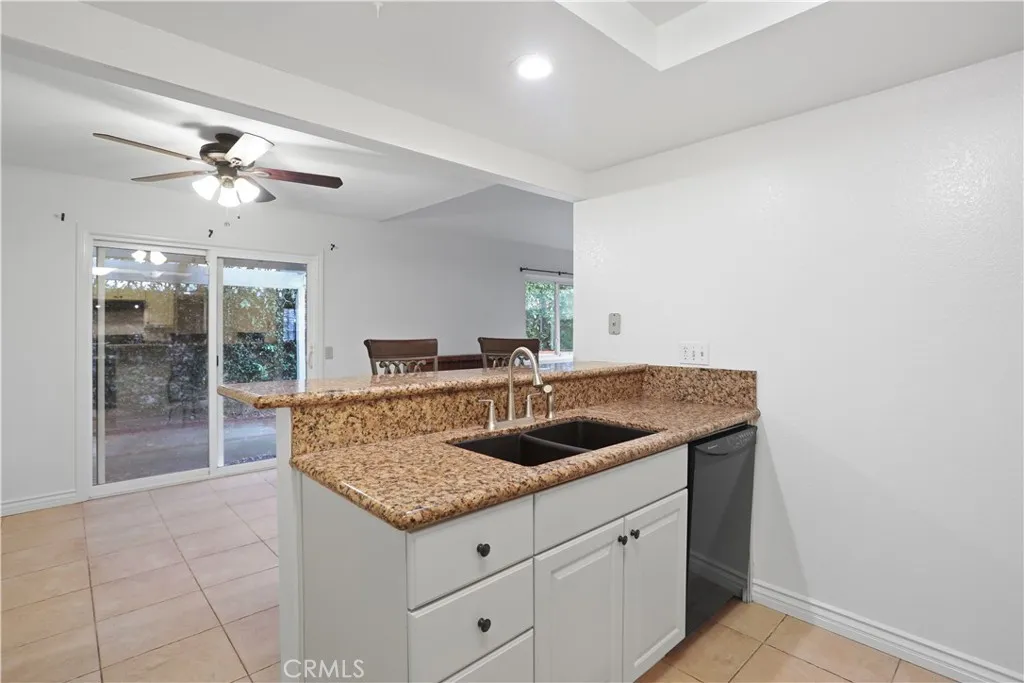 1676 Sumac, Corona, California 92882 home-pic-6