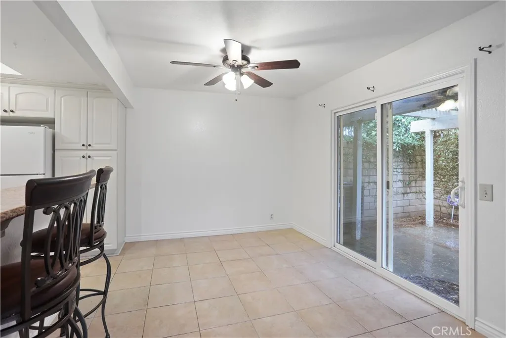 1676 Sumac, Corona, California 92882 home-pic-3