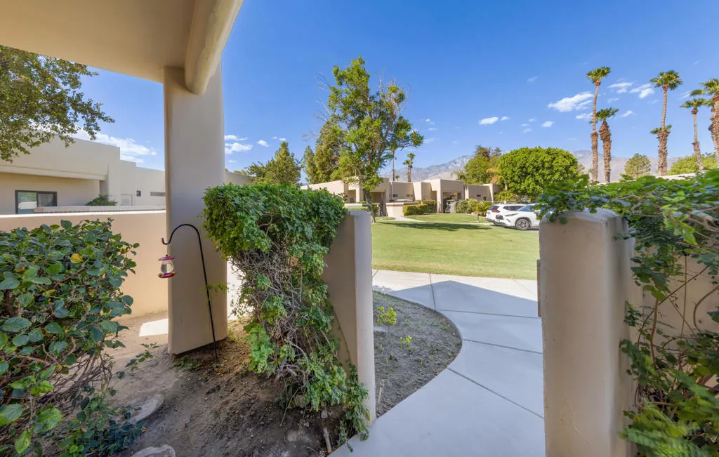 67364 Cumbres Court, Cathedral City, California 92234 home-pic-2