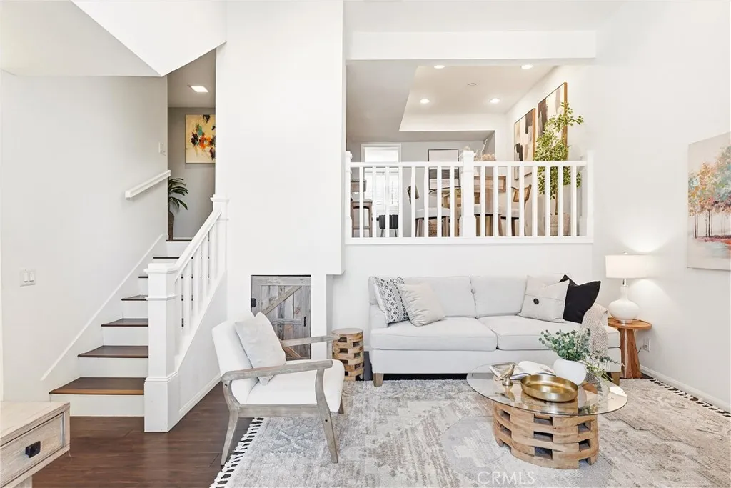 380 W Wilson B103, Costa Mesa, California 92627 home-pic-2