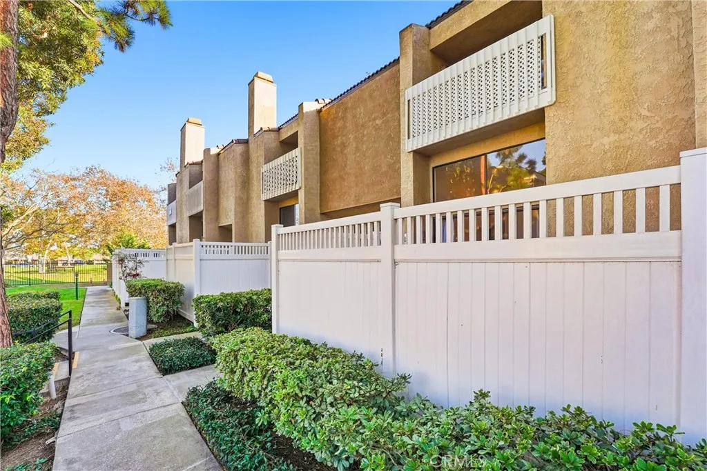 380 W Wilson B103, Costa Mesa, California 92627 home-pic-40