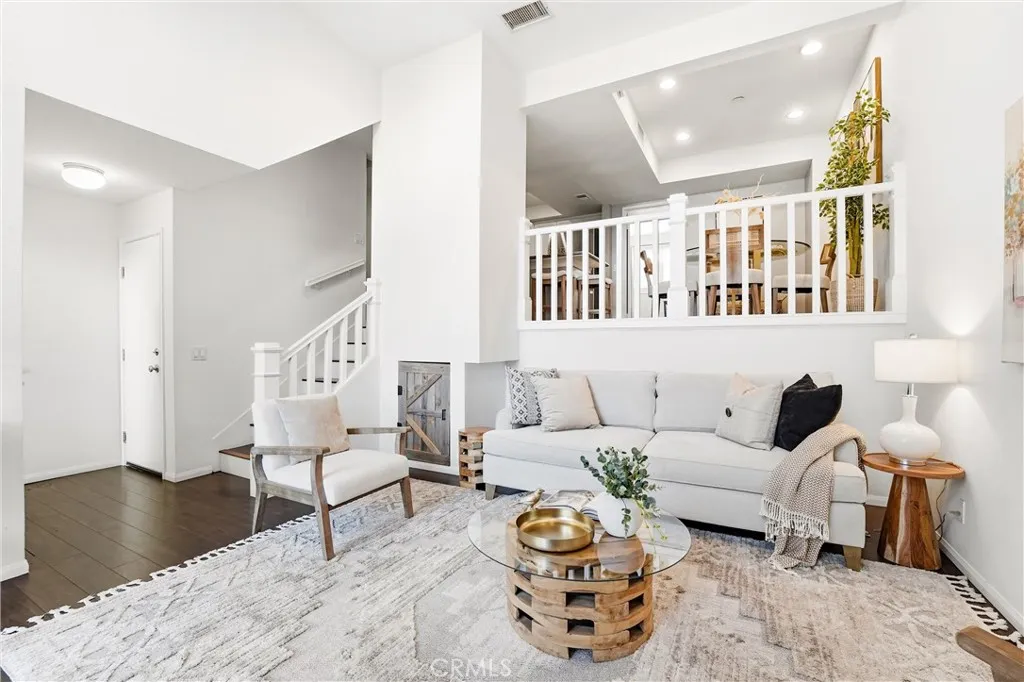 380 W Wilson B103, Costa Mesa, California 92627 home-pic-0