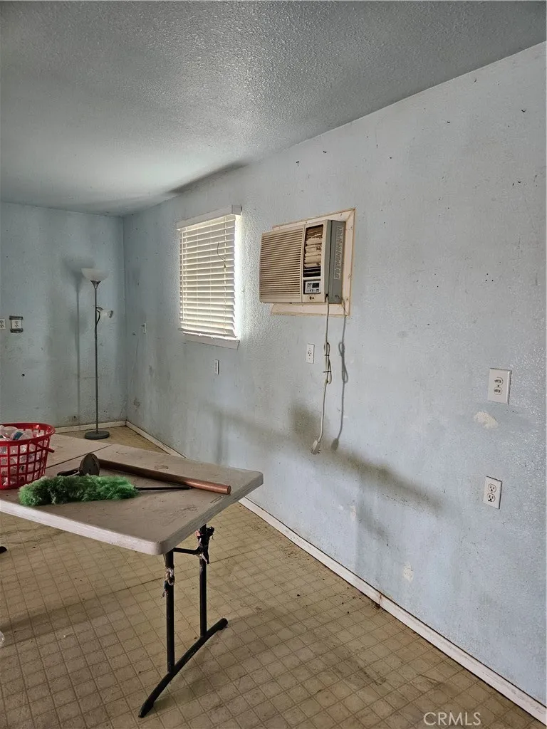 11175 Tyee Road, Apple Valley, California 92308 home-pic-19