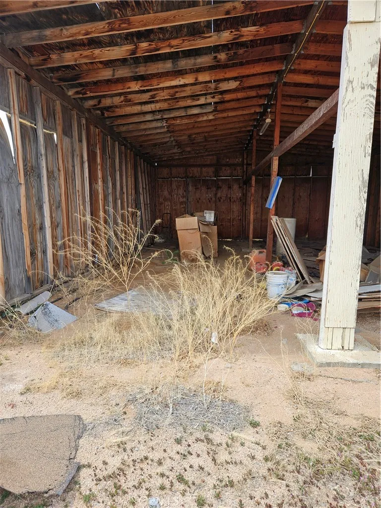 11175 Tyee Road, Apple Valley, California 92308 home-pic-24