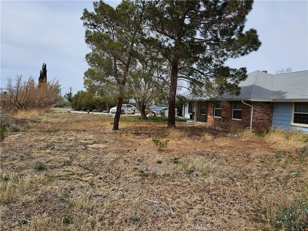 11175 Tyee Road, Apple Valley, California 92308 home-pic-0