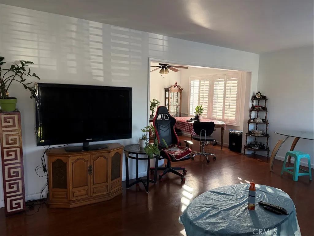 3244 Centralia, Lakewood, California 90712 home-pic-9
