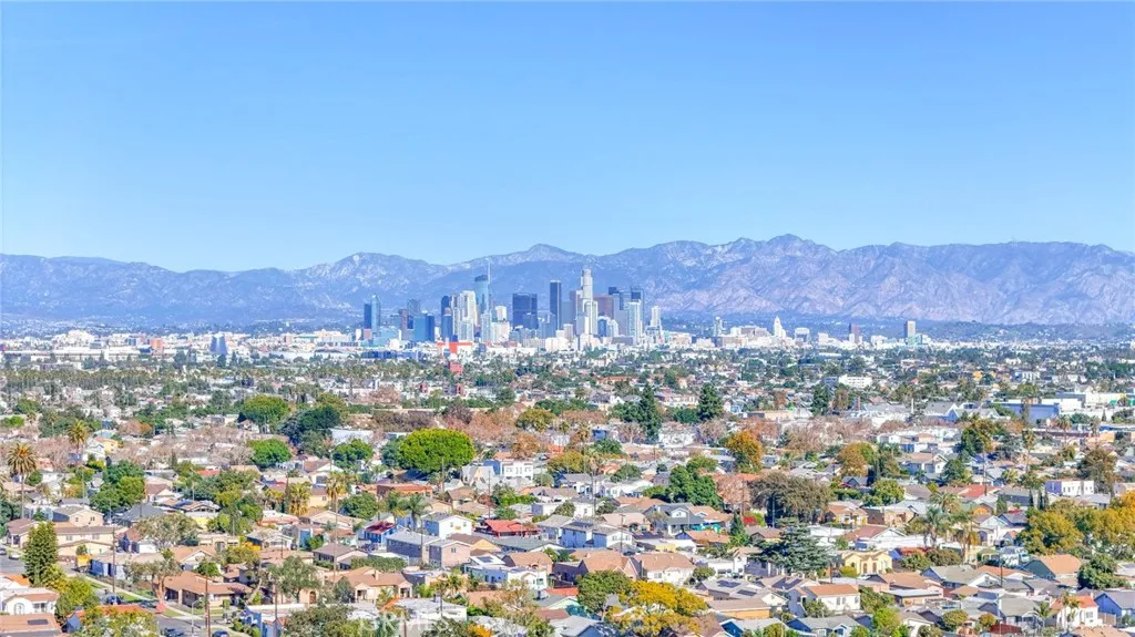 1335 W 68th, Los Angeles, California 90044 home-pic-40